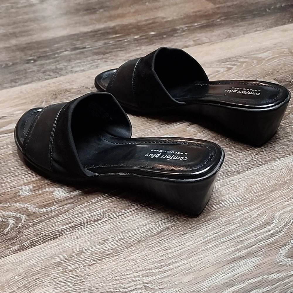 Predictions Comfort Plus Black Slide Open Toe Wedge Sandals